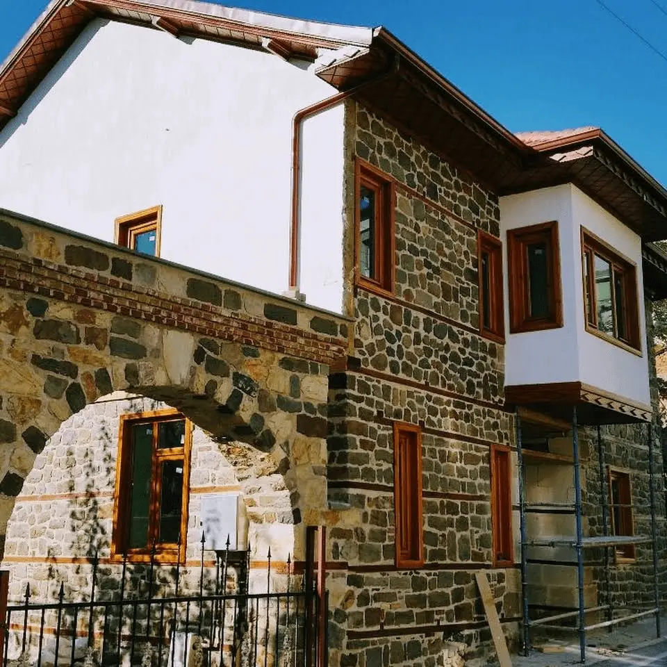 Yaşama Değer Katıyoruz
